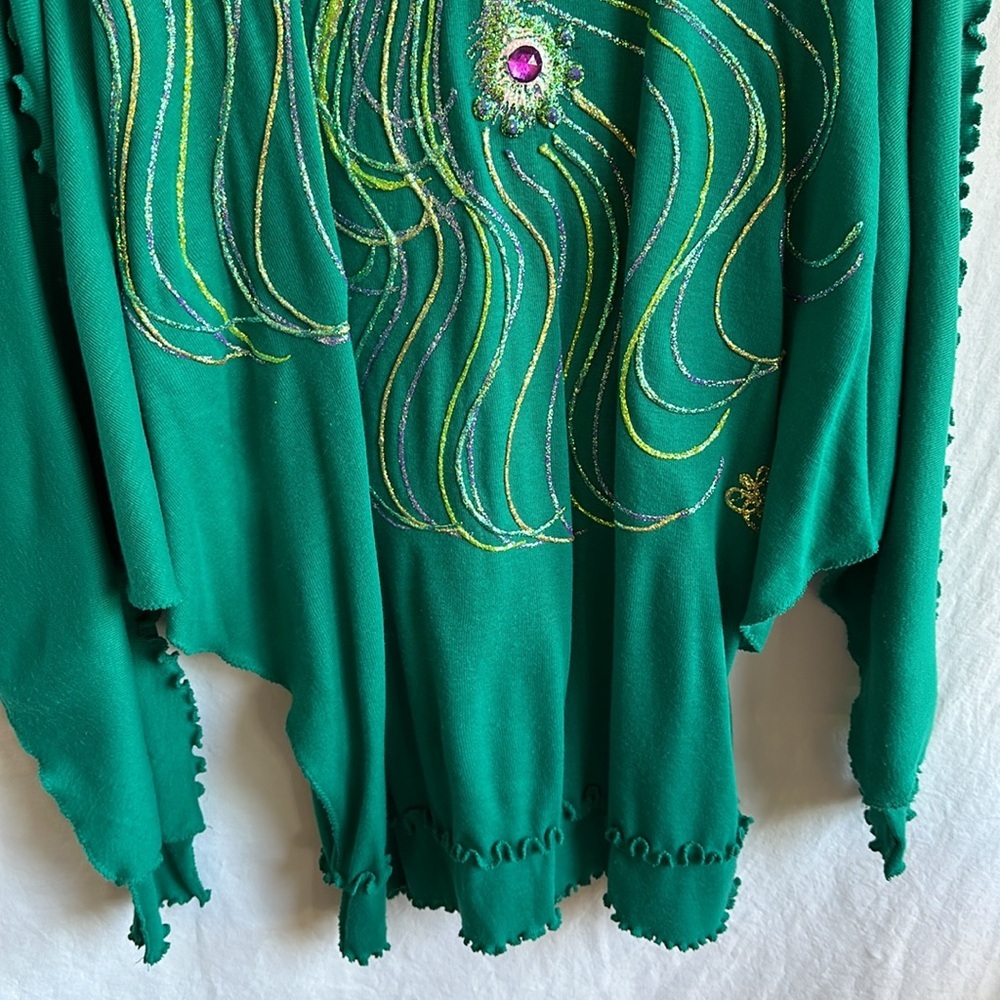 Expressions green acrylic ruffled edge top with bling, size XL - Picture 3 of 9